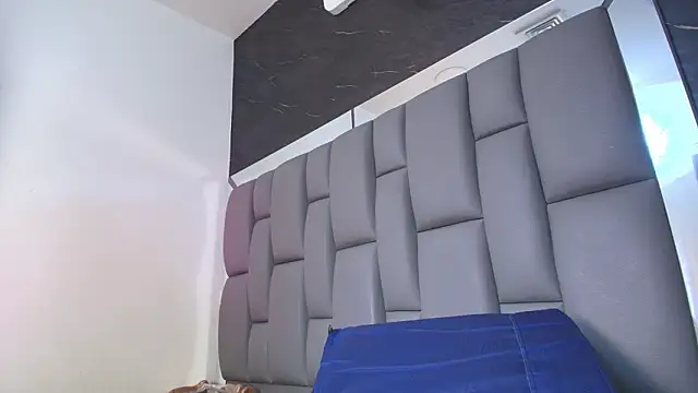 Snapshot of kissme_luna chatting on February 12, 2026, 7:02 pm kissme luna online show from February 12, 2026, 7:02 pm