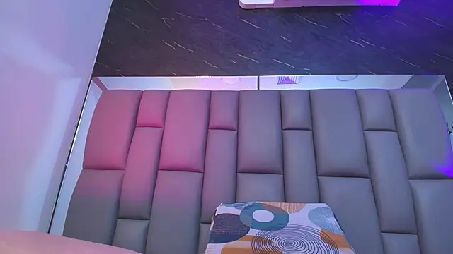 kissme luna online show from October 1, 2025, 7:07 pm