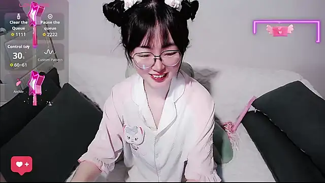 baby-yaya20 online show from June 4, 2026, 10:36 pm