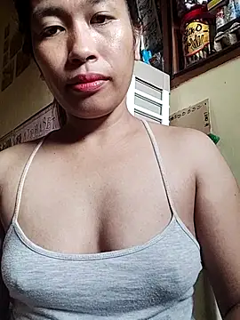 Snapshot of Sweet_Asian25 chatting on May 21, 2026, 10:18 pm Sweet Asian25 online show from May 21, 2026, 10:18 pm