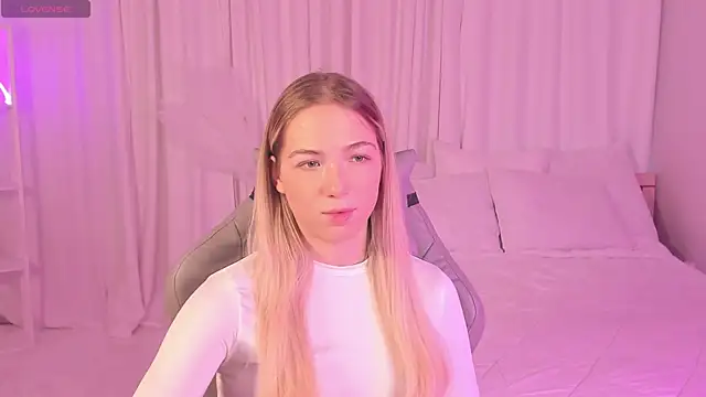 Snapshot of Susan_Mimi chatting on December 2, 2025, 4:36 am Susan Mimi online show from December 2, 2025, 4:36 am