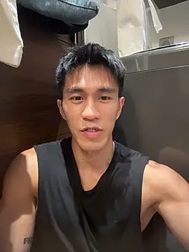Snapshot of gooodboiii chatting on April 28, 2026, 4:00 pm gooodboiii online show from April 28, 2026, 4:00 pm