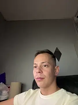 dimitryivanovv online show from September 14, 2025, 6:36 am