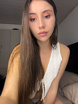 Snapshot of Viithoney chatting on December 23, 2025, 5:18 am Viithoney online show from December 23, 2025, 5:18 am