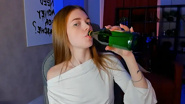 FlexyFox online show from October 14, 2025, 6:36 am