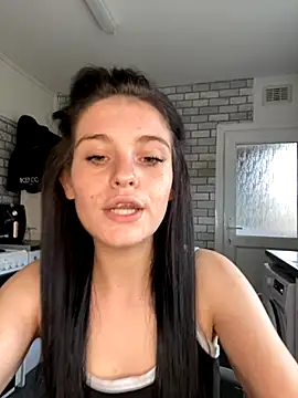Camwithchlox online show from October 16, 2025, 12:46 pm
