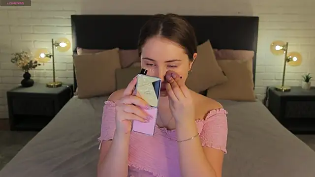 Sweet  Amily online show from November 27, 2025, 7:09 am