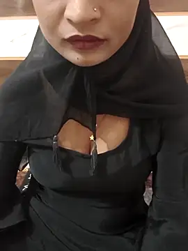 Itz Mayra  online show from October 20, 2025, 7:42 am