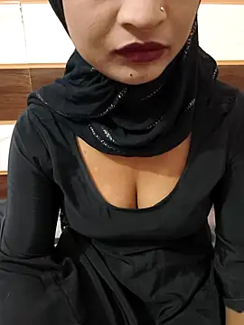 Itz Mayra  online show from November 6, 2025, 6:50 am