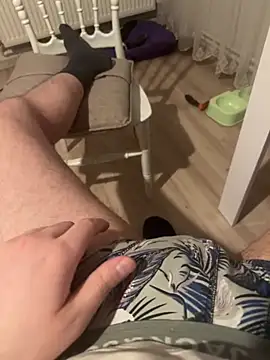 dicksmallll online show from March 15, 2026, 7:21 pm