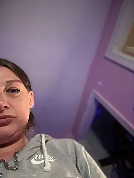 Snapshot of shortywidaphatty chatting on October 28, 2025, 1:21 pm shortywidaphatty online show from October 28, 2025, 1:21 pm