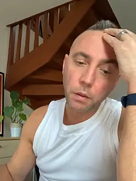 Marronglace1 online show from November 12, 2025, 3:49 pm