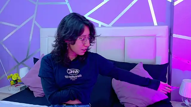 Snapshot of jupiterysaturno chatting on September 26, 2025, 1:07 pm jupiterysaturno online show from September 26, 2025, 1:07 pm