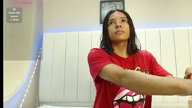 kendra lux1 online show from February 10, 2026, 12:59 pm