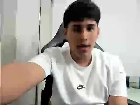 Snapshot of jhony_dickm chatting on September 10, 2025, 11:15 pm jhony dickm online show from September 10, 2025, 11:15 pm