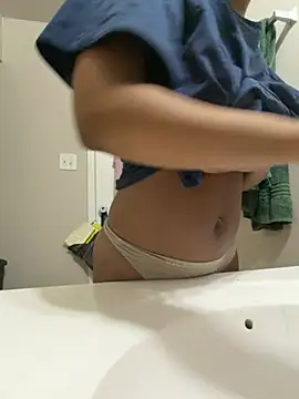 shesfye02 online show from March 5, 2026, 11:51 am