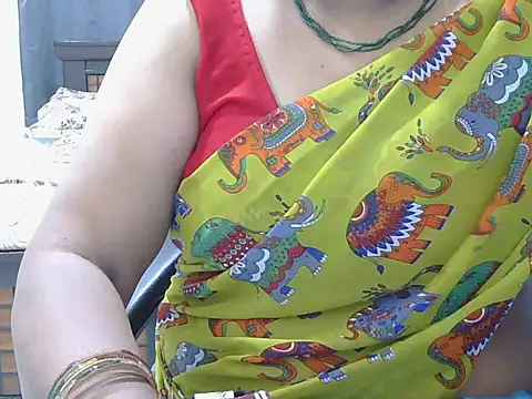 Snapshot of Nisha-telugu chatting on April 26, 2026, 6:27 pm Nisha-telugu online show from April 26, 2026, 6:27 pm