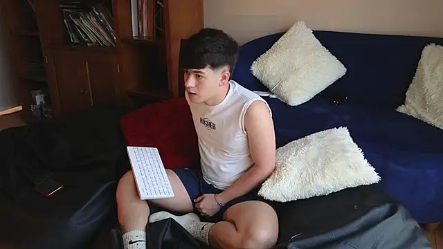 tightncuteass online show from March 3, 2026, 9:00 pm