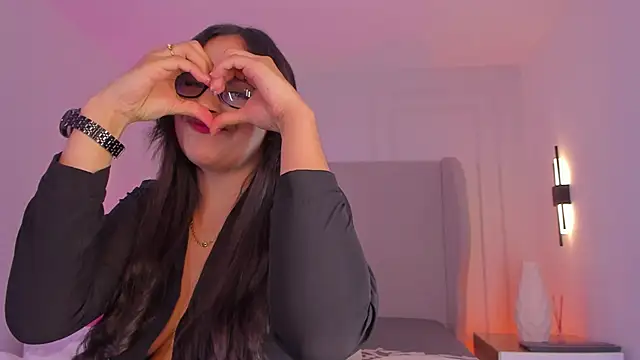 Dream nena online show from September 27, 2025, 4:07 am