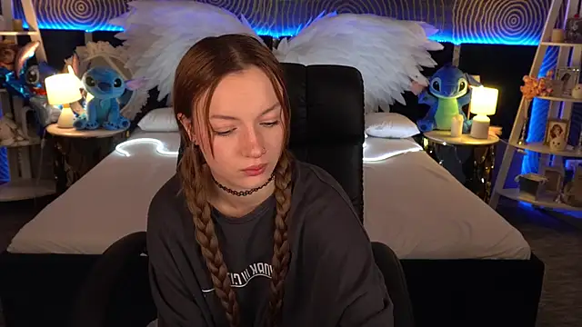 Snapshot of FoxyMayy chatting on November 26, 2025, 1:55 pm FoxyMayy online show from November 26, 2025, 1:55 pm