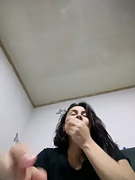 vanessa-titisM online show from February 16, 2026, 3:49 am