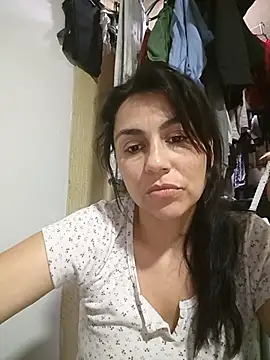 vanessa-titisM online show from November 15, 2025, 2:26 am