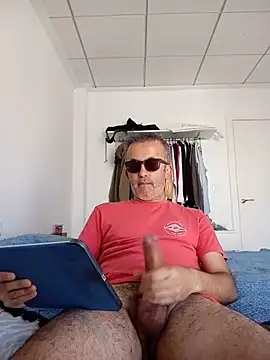 Snapshot of EmilioTaladdro chatting on May 28, 2026, 11:16 am EmilioTaladdro online show from May 28, 2026, 11:16 am