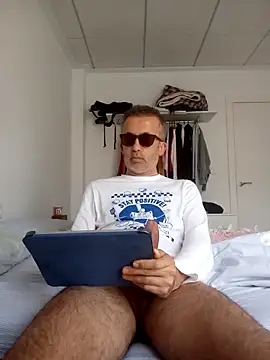 Snapshot of EmilioTaladdro chatting on May 1, 2026, 5:56 am EmilioTaladdro online show from May 1, 2026, 5:56 am