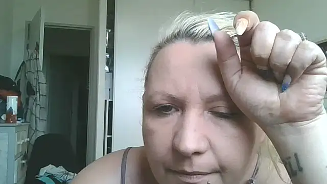 Snapshot of Bakala93 chatting on May 4, 2026, 1:25 pm Bakala93 online show from May 4, 2026, 1:25 pm