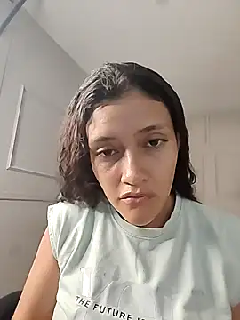 Snapshot of ArielBlossom___ chatting on October 28, 2025, 10:47 am ArielBlossom online show from October 28, 2025, 10:47 am