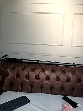 Snapshot of ArielBlossom___ chatting on December 1, 2025, 11:11 am ArielBlossom online show from December 1, 2025, 11:11 am