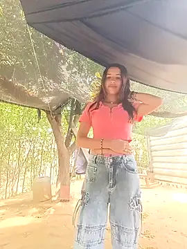Snapshot of Sweet-Doncella chatting on September 12, 2025, 1:33 pm Sweet-Doncella online show from September 12, 2025, 1:33 pm