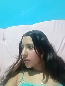 Snapshot of Sweet-Doncella chatting on October 15, 2025, 2:58 pm Sweet-Doncella online show from October 15, 2025, 2:58 pm