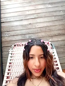 Snapshot of Sweet-Doncella chatting on September 14, 2025, 1:55 pm Sweet-Doncella online show from September 14, 2025, 1:55 pm