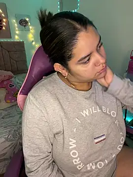 Anabelle 00  online show from April 13, 2026, 3:10 am