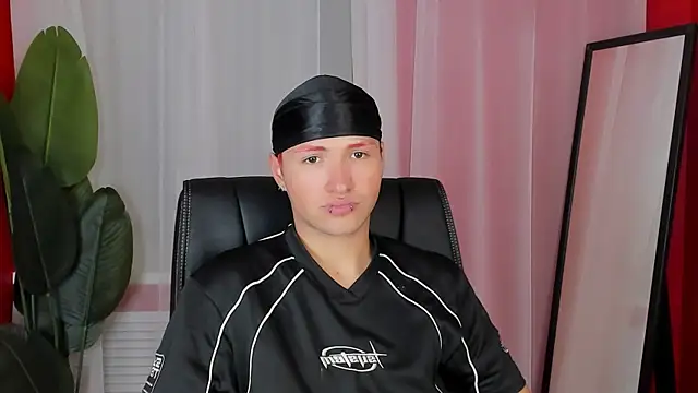 JonnyDarka online show from November 12, 2025, 10:52 am