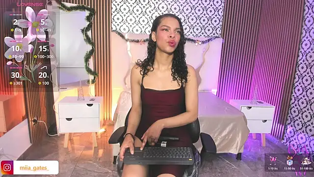 Snapshot of Miagates_tay chatting on December 3, 2025, 3:40 am Miagates tay online show from December 3, 2025, 3:40 am