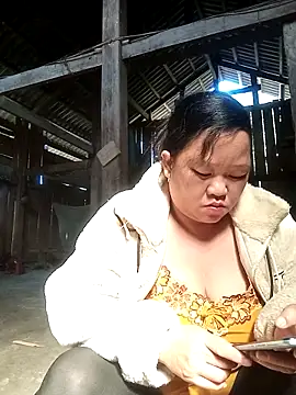 riso-00 online show from December 19, 2025, 4:16 am