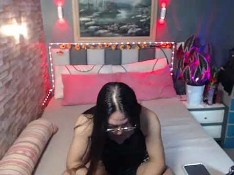 Sexymaturedmistress online show from November 15, 2025, 3:10 am