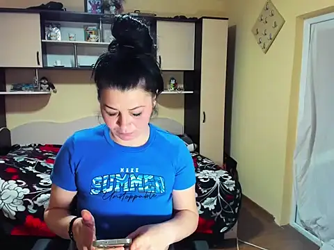 Soffy Skye online show from March 4, 2026, 6:21 am