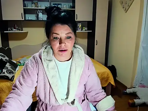 Soffy Skye online show from February 18, 2026, 5:05 am