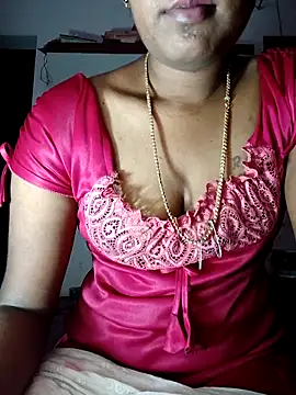 Snapshot of Tamil_Kavitha chatting on December 18, 2025, 4:33 pm Tamil Kavitha online show from December 18, 2025, 4:33 pm