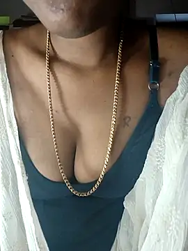 Snapshot of Tamil_Kavitha chatting on December 15, 2025, 7:47 am Tamil Kavitha online show from December 15, 2025, 7:47 am