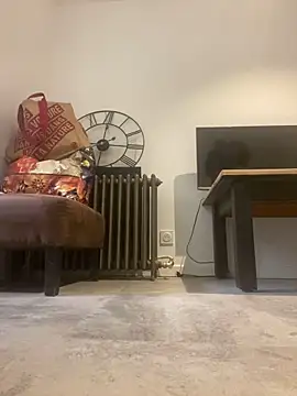 Snapshot of antoiine1089 chatting on November 13, 2025, 11:47 am antoiine1089 online show from November 13, 2025, 11:47 am