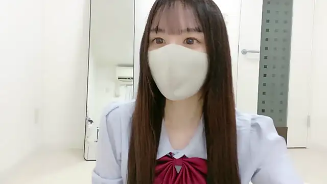  Mia land  online show from December 15, 2025, 1:17 pm