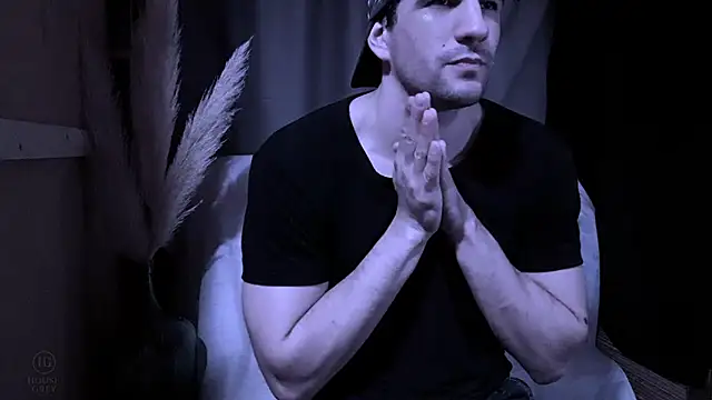 ObeyLust online show from October 5, 2025, 5:25 pm