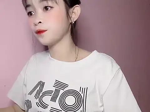 Snapshot of Suna7383 chatting on November 4, 2025, 3:49 pm Suna7383 online show from November 4, 2025, 3:49 pm