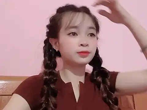 Snapshot of Suna7383 chatting on October 2, 2025, 3:15 pm Suna7383 online show from October 2, 2025, 3:15 pm