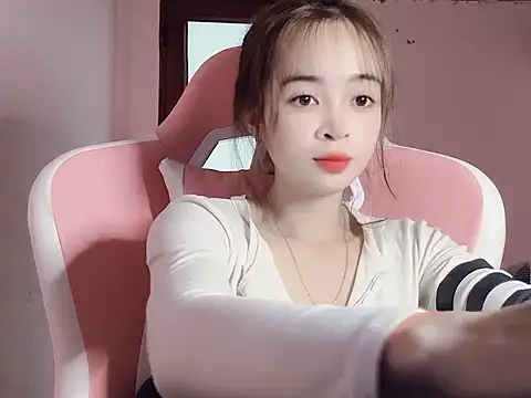 Snapshot of Suna7383 chatting on December 3, 2025, 5:41 am Suna7383 online show from December 3, 2025, 5:41 am