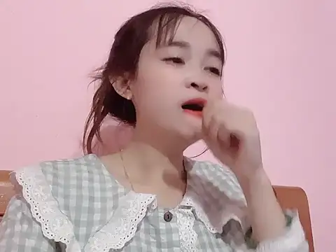 Snapshot of Suna7383 chatting on October 16, 2025, 4:04 pm Suna7383 online show from October 16, 2025, 4:04 pm